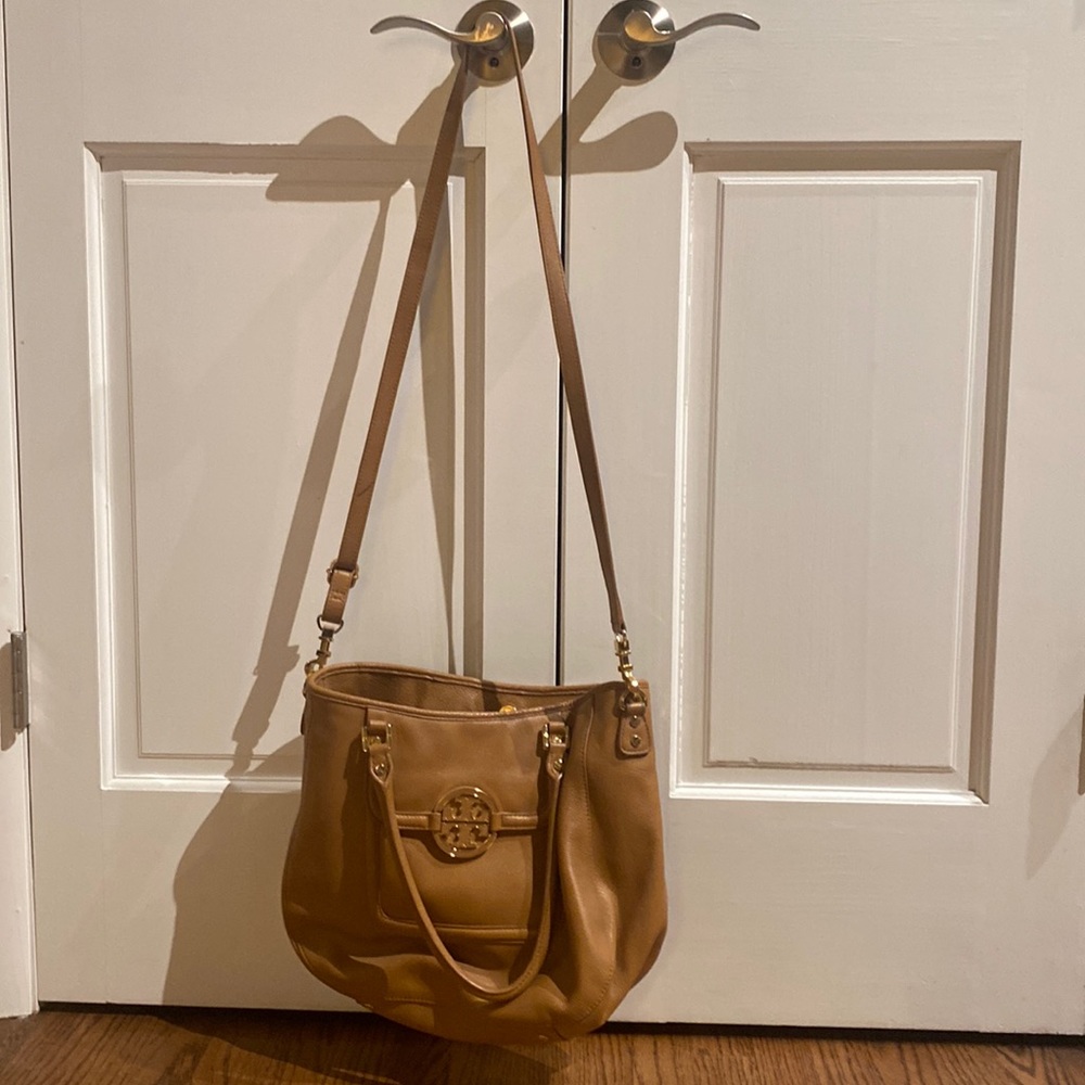 Tori Burch pocketbook - snap enclosure with inside zippered pocket - Picture 1 of 8